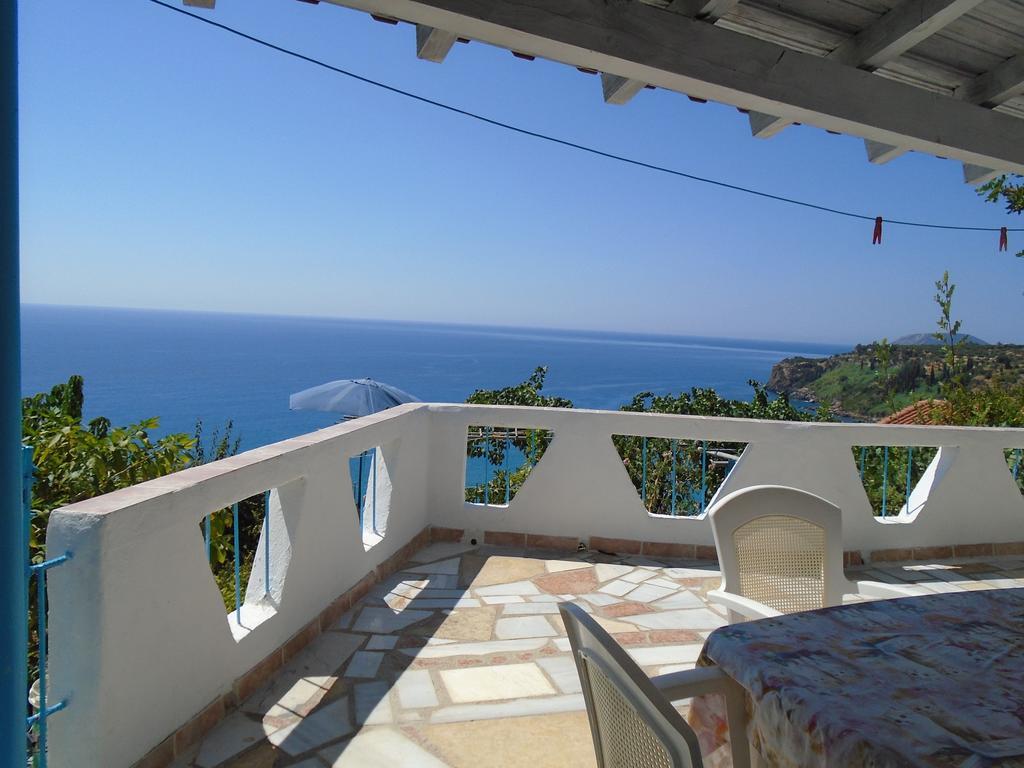 Giota & Antonia Apartments Koroni  Bagian luar foto